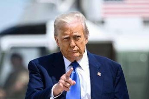 Iran, altolà di Trump a Israele: &quot;Siamo vicini ad accordo, non voglio che attacchi&quot;