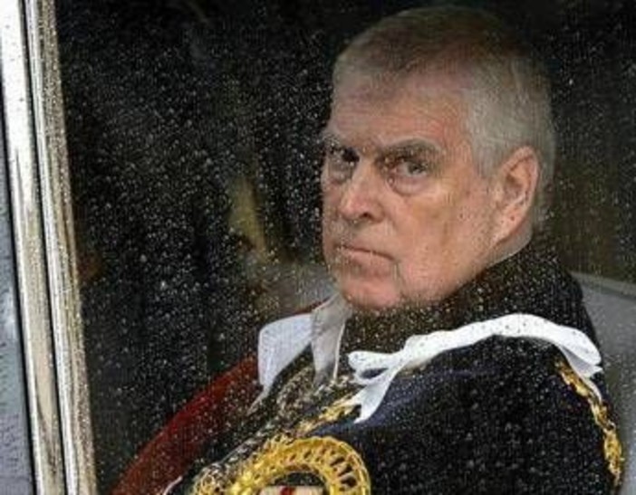 Gb, il principe Andrea potrebbe dover affrontare un dibattito parlamentare sulla sua condotta Gb, il principe Andrea potrebbe dover affrontare un dibattito parlamentare sulla sua condotta