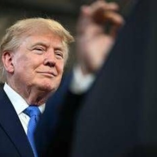 Iran, Trump: "Presto dichiarerò Hormuz territorio Usa"
