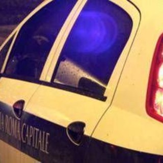 Paura a Roma, uomo armato di coltello spaventa passanti a Centocelle