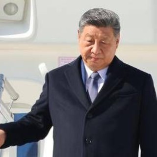 Xi inaugura Fujian, catapulte elettromagnetiche nella portaerei simbolo del potere del Dragone Xi inaugura Fujian, catapulte elettromagnetiche nella portaerei simbolo del potere del Dragone