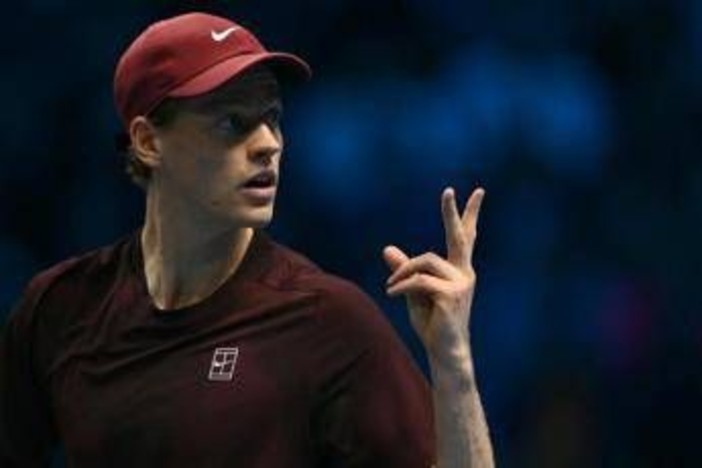 Tennis, Sinner sempre favorito alle ATP Finals, Alcaraz lo insegue