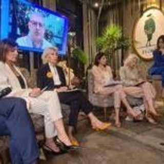 Oncologo Curigliano: &quot;Potenzialmente guaribile il cancro al seno localizzato&quot;