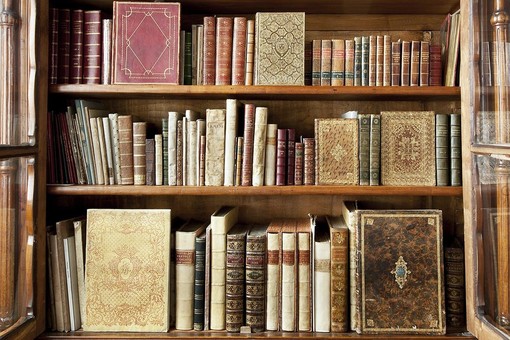 Compie 100 anni la Libreria Antiquaria Mediolanum