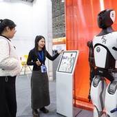 Cina, l’industria IA del Paese supererà 1,2 trilioni di yuan nel 2025