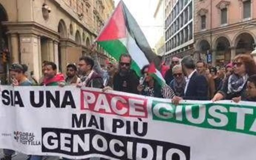 L'accordo su Gaza non ferma i cortei in Italia: manifestazioni a Milano, Torino e Bologna