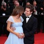 L'ex star di 'Zack e Cody' Dylan Sprouse e Barbara Palvin aspettano un figlio, la rivelazione a Cannes