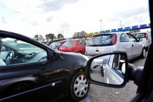 Traffico da bollino rosso nel weekend di Ferragosto: partenze e primo controesodo Traffico da bollino rosso nel weekend di Ferragosto: partenze e primo controesodo