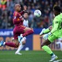 Rimonta last minute, la Roma vince 3-2 a Parma e sogna la Champions
