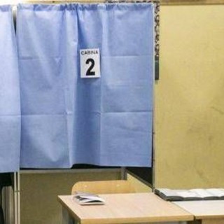 Sondaggio politico, Fratelli d'Italia cala e Pd sale