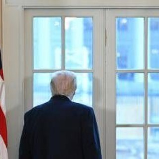 Reclutava cecchini sui social per uccidere Trump, arrestata bibliotecaria Usa