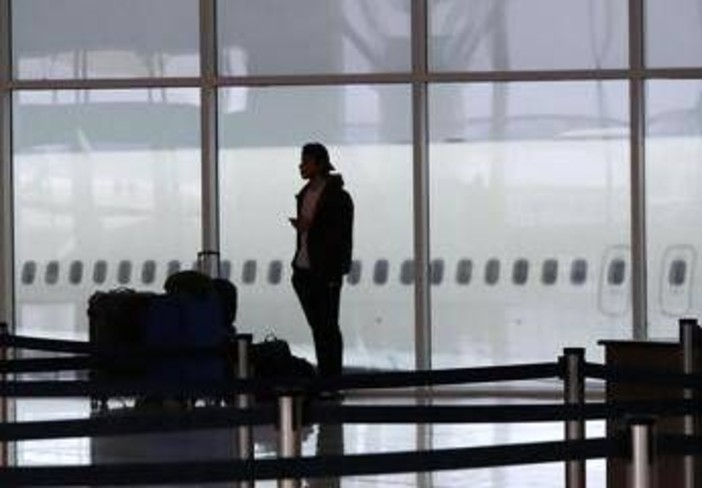 Sciopero trasporto aereo 17 dicembre, chi si ferma e per quante ore: voli garantiti Sciopero trasporto aereo 17 dicembre, chi si ferma e per quante ore: voli garantiti
