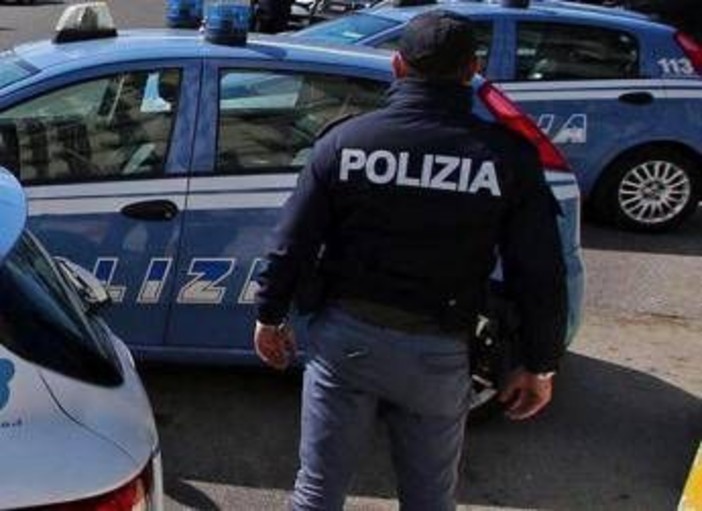 Torino, uomo trovato in strada senza vita: non si esclude ipotesi suicidio