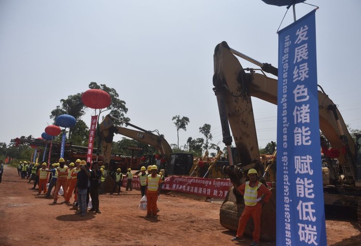 Cina, aumentano gli investimenti diretti all’estero