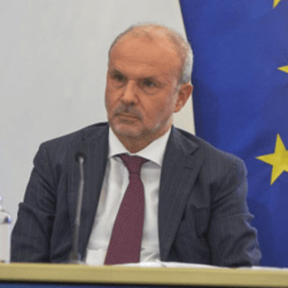 Tumori, Schillaci: &quot;Accesso a cure più equo per stop viaggi fuori regione&quot;