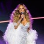 Mariah Carey e il segreto del 'gobbo' nella cerimonia di Milano Cortina