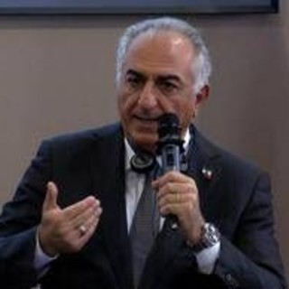 Iran, Pahlavi: "Potrei guidare governo di transizione, no a vendette"