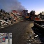 Incendio a Livorno, fiamme in una ditta di stoccaggio di rifiuti: "Chiudete porte e finestre"