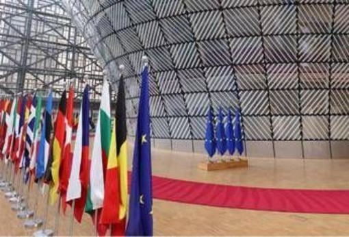Ucraina, Ue approva 19esimo pacchetto sanzioni Russia Ucraina, Ue approva 19esimo pacchetto sanzioni Russia