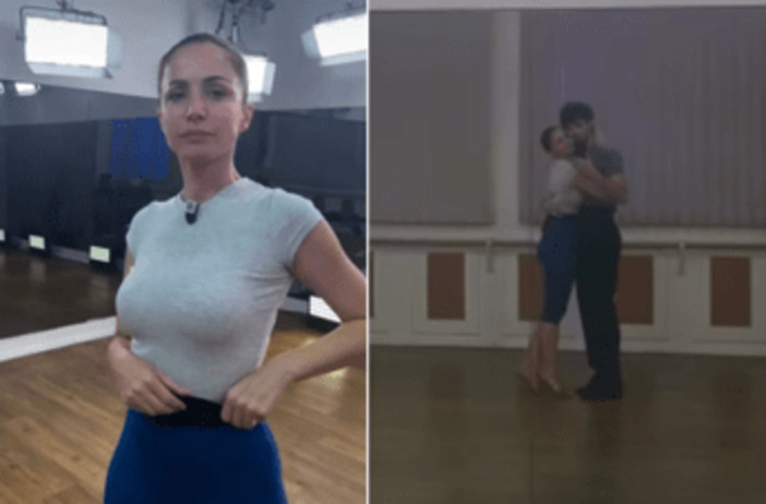 Ballando con le stelle, Andrea Delogu torna in sala prove: l'abbraccio con Nikita