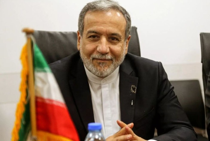 Iran, Araghchi “Non stiamo negoziando con gli Stati Uniti”