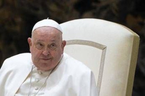 Papa Francesco ancora con la bronchite, come sta