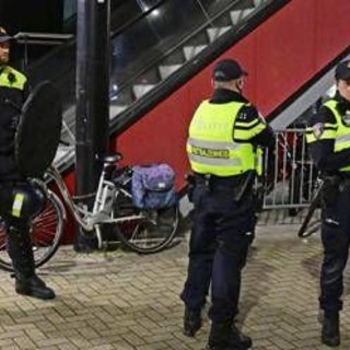 Champions League, media: &quot;Circa 180 tifosi del Napoli fermati a Eindhoven&quot;