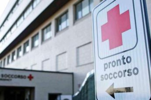 Roma, 19enne accoltellato davanti metro a Tuscolana: è grave