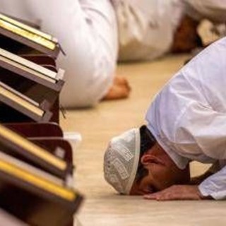 Capodanno persiano e fine Ramadan, l'Iran celebra Nowruz e Eid tra guerra e antiche tradizioni Capodanno persiano e fine Ramadan, l'Iran celebra Nowruz e Eid tra guerra e antiche tradizioni