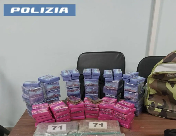 Sequestrati 28 Kg tra hashish e cocaina a Ostia, arrestato trentanovenne Sequestrati 28 Kg tra hashish e cocaina a Ostia, arrestato trentanovenne
