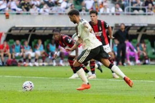 Milan-Manchester United, rissa sfiorata e rigore contestato in amichevole Milan-Manchester United, rissa sfiorata e rigore contestato in amichevole