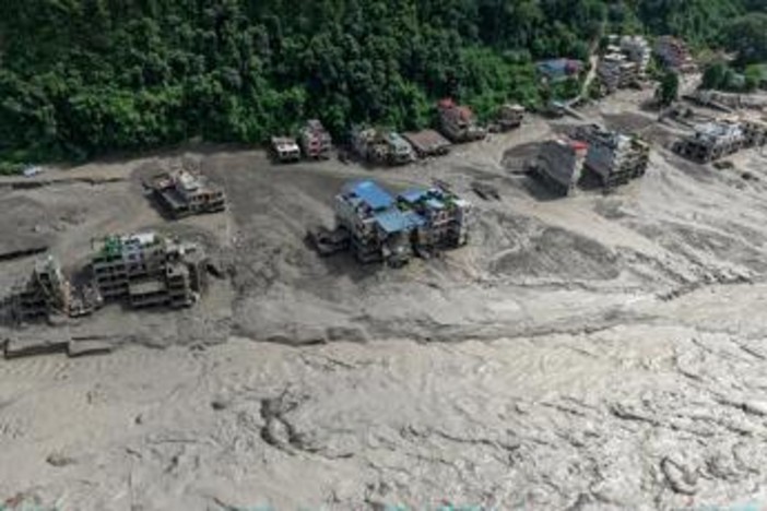 Alluvione in Nepal, potrebbe esserci il 'Glacial Lake Outburst Flood' dietro la frana distruttiva
