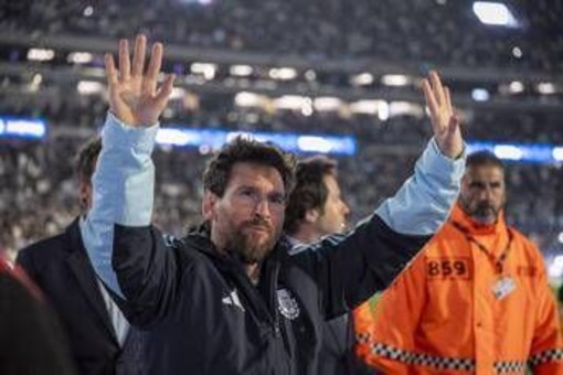 Messi, lacrime e gol nell'ultima partita con l'Argentina: "Non tornare più sarà grande dolore" Messi, lacrime e gol nell'ultima partita con l'Argentina: "Non tornare più sarà grande dolore"