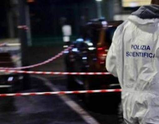 Roma, bomba carta esplode in cortile condominio a San Basilio: nessun ferito