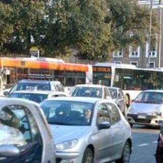 Roma, evitato blocco dei veicoli euro 4 e 5: approvata delibera Roma, evitato blocco dei veicoli euro 4 e 5: approvata delibera