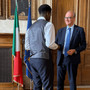 Prof accoltellata a Roma, Valditara premia studente che la salvò: "Esempio di coraggio e solidarietà" Prof accoltellata a Roma, Valditara premia studente che la salvò: "Esempio di coraggio e solidarietà"