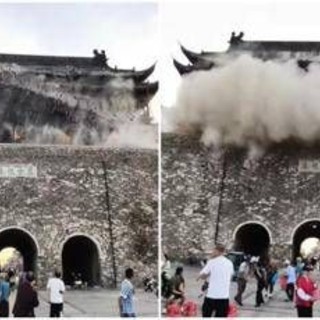 Cina, crolla il tetto della Torre del Tamburo: aveva 650 anni - Video