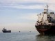 Iran minaccia chiusura stretto di Hormuz, a rischio il 25% del petrolio mondiale