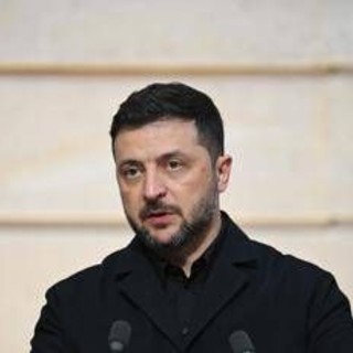 Ucraina, raid russi su tv pubblica e a Kharkiv. Zelensky domani incontra Witkoff in Turchia