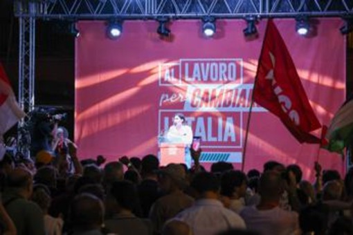 Centrosinistra, leader a Napoli lanciano volata 'anti Meloni'. Contestatori interrompono comizio Centrosinistra, leader a Napoli lanciano volata 'anti Meloni'. Contestatori interrompono comizio