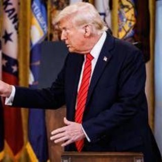 Trump, la bilancia è il nemico: "Dovrei prendere farmaci per dimagrire"