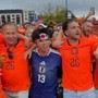 Mondiali, tifoso del Giappone 'superstar'... nella festa dell'Olanda