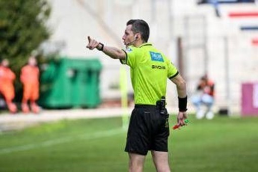 Roma, 9 giornate di squalifica per baby Giammattei: schiaffi all'avversario e al guardalinee - Video