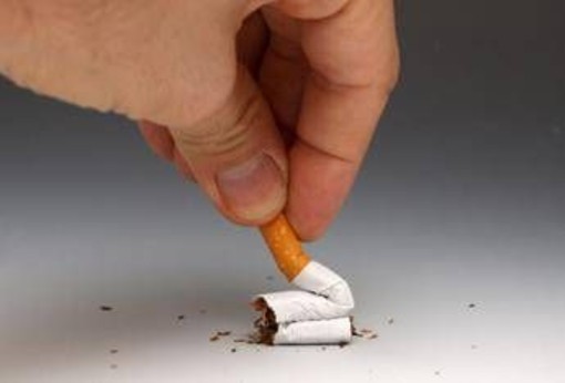 Allerta dell'Oms: "Il fumo? Può ridurre chance di concepire un bimbo"