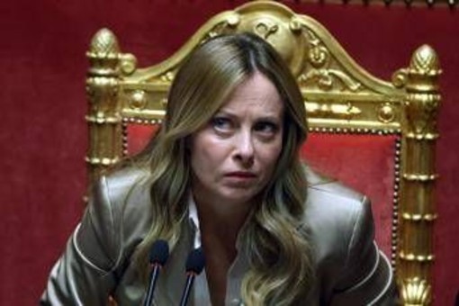 Meloni al Pd: "Non sono arrivata dove sono con carezze e moine, da sinistra misoginia" Meloni al Pd: "Non sono arrivata dove sono con carezze e moine, da sinistra misoginia"