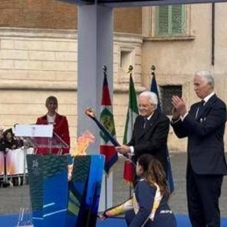 Milano-Cortina, Mattarella accende braciere: "Pace è nel dna olimpico, tregua sia rinnovata" Milano-Cortina, Mattarella accende braciere: "Pace è nel dna olimpico, tregua sia rinnovata"