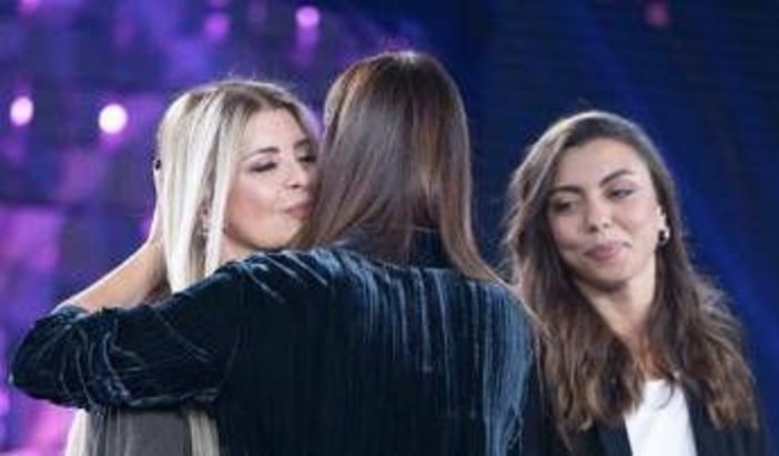 David Rossi, la moglie e la figlia ospiti a Verissimo: "È stato picchiato prima di morire"