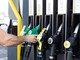 Caro carburanti, scatta il tetto ai prezzi: Eni e IP abbassano benzina e diesel