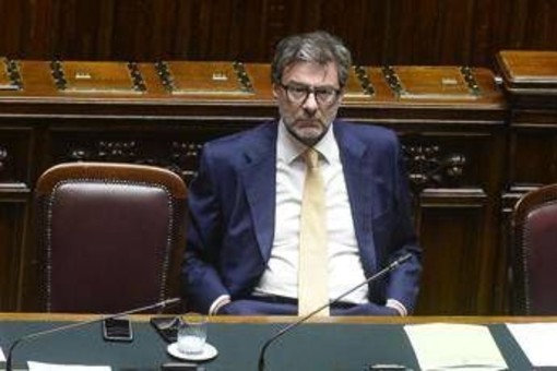 Manovra, il riscatto della laurea frena il governo: si cerca l'intesa sulle pensioni Manovra, il riscatto della laurea frena il governo: si cerca l'intesa sulle pensioni
