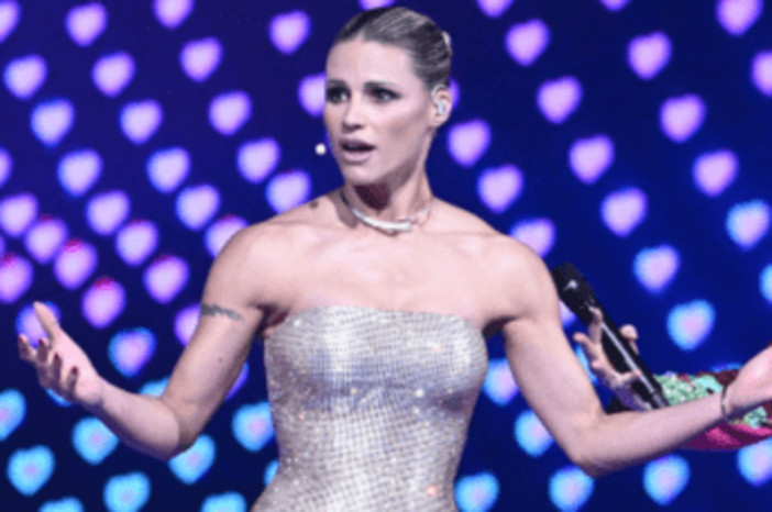 Michelle Hunziker canta all'Eurovision ma non si vede, la spiegazione della Rai